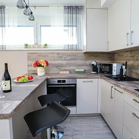 Apartment Hullam Seaside